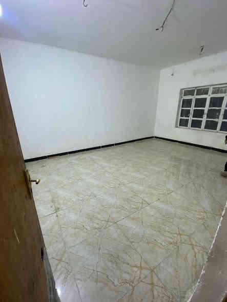 للأيجار في #السيديه❗️

مشتمل طابق اول معزول عزل تام مساحه 125متر 🔶

يحتوي على غرفه وصاله ومطبخ وخدمات ❇️

*يصلح سكن طالبات او موأضفات او عوائل *

الأيجار 500 الف قفل 🔒 

الموقع السيديه الضباط 📍

للأستفسار اكثر ☎️📞

***********
