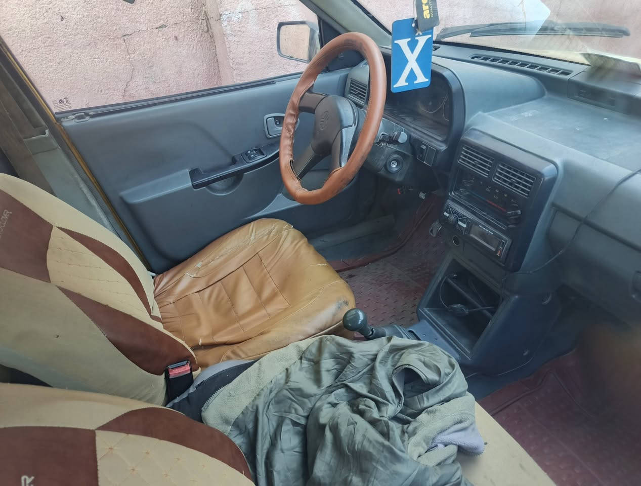 سايبه موديل ٩ للبيع مكفوله كفاله عامه رقم انكليزي بسمي شواصي بلادي السعر ٢١ وبيها مجال رقمي *********** مكاني بغداد فلكه بسمايه
