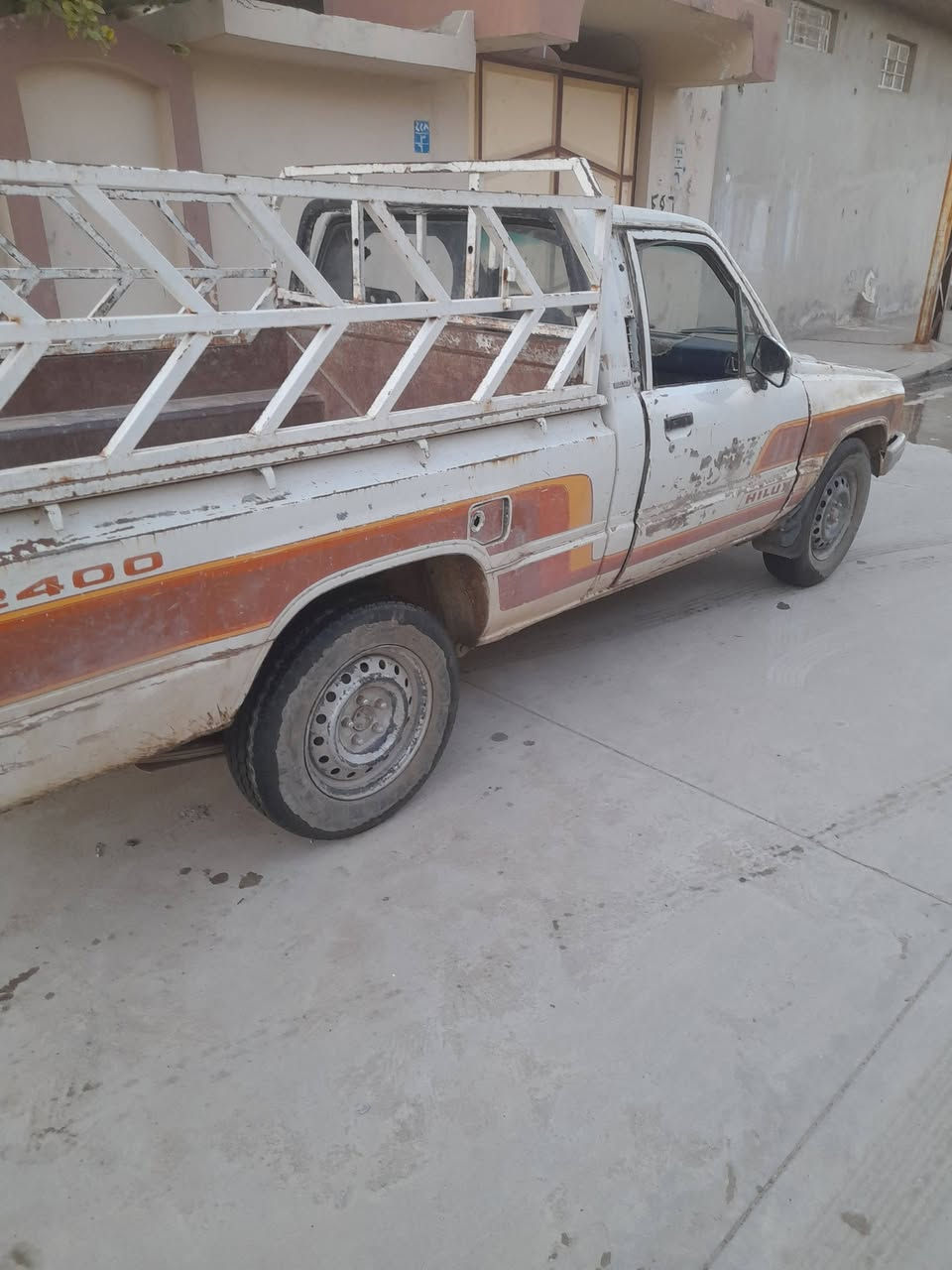 السلام عليكم بيكم 88للبيع محرك اكسن كير شاصي شرط كابون موجود رقم نينوى اصفر استفسار اتصل ***********السعر 22بي مجال
