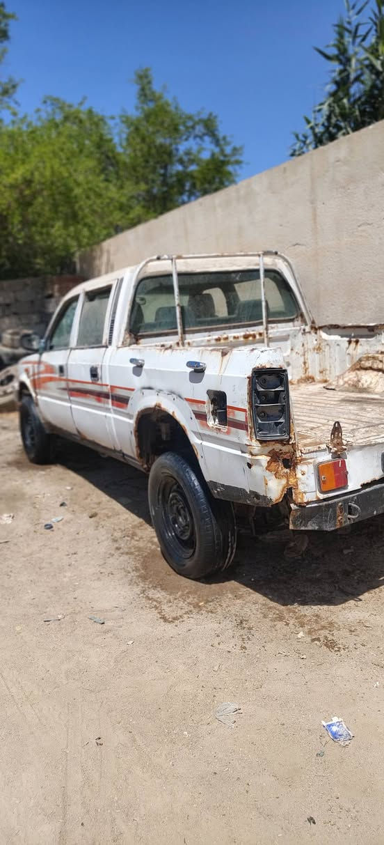 سلام عليكم تاتا للبيع بدون رقم محرك ونجي كير عادي سياره شاطئ الشغل سعر 9 وبيها مجال قليل  رقم الهاتف*********** واتساب
