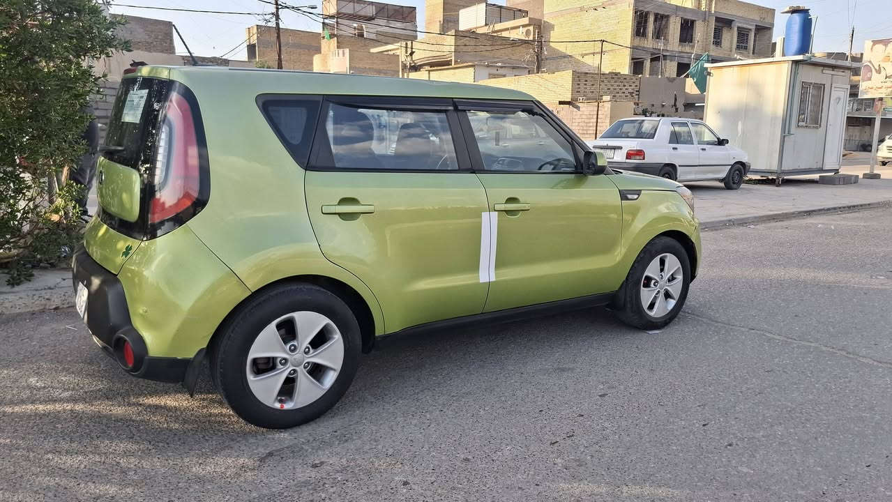 السلام عليكم اخوان عندي سياره كيا صول الموديل 2015 وارد أمريكي حادث جاملغ الأيمن والبنيد نفسهن معمرات وباب صدر صبغ فقط سونار مرفق محرك 1600 GDi مامفتوح كير اوتو كذالك ما مفتوح تبريد ثلج صدر جديد تخم تاير  شاشه تاب كامرا حساسات تحكمات جهتين جديد داخل صاج ويل كب رقم بغداد دولي بسمي هزه جديده سياره جاهزا وكل نقص مابيه ماشيه ١٤٠ العنوان بغداد السعر 99 وبيه شي بصيط الاستفسار ***********
