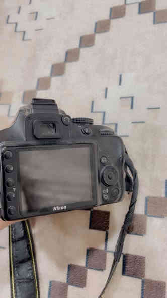 كاميرا nikon 3300 للبيع للإستفسار *********** واتساب
