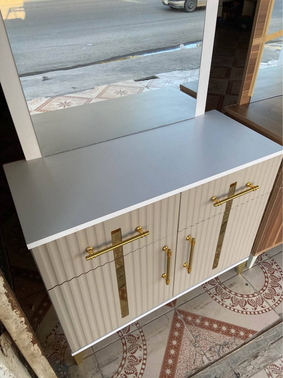 معرض ومعمل انقره
🌹 تخفيضات ميز تواليت
 شغل درجه اولى  ضمان خمس سنوات مواد تركي
  
🔥🔥🔥سعرها90الف فقط🔥🔥🔥
‏توصيل داخل كركوك مجانا🔥 

عنوان كركوك شارع حسابات جانب مطعم باب حسابات  الاستفسار ***********// كركوك, العراق
