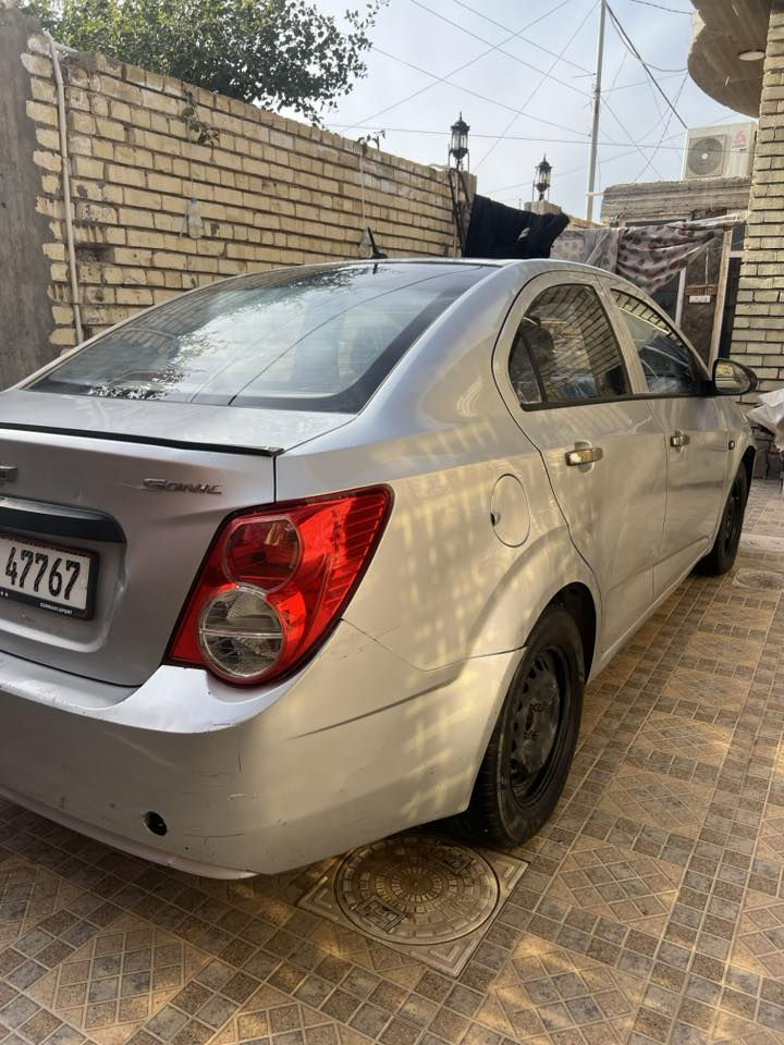 -سونك 2012
-وارد خليجي 
-بسمي تحويل بيومه هزه صاله شهرين 
-كير مكينه 1600جاهزات
-البنيد بيه صبغ وبيه طخات عل بارد 
-مكاني النجف الحيدريه 
-***********-وتساب 
-سعره 47$قفله
