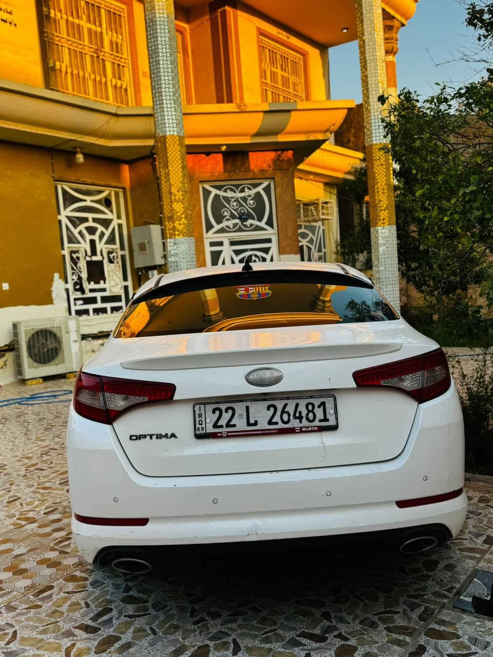 السلام عليكم كيا اوبتيما للبيع موديل 2013 وارد خليجي فول عدا الفتحة مكينة 2400  بيهة جاملغ  صبغ وبينيد بلاد مبدل وجاملغ السياره جاهزه من كير مكينه حداديه تبريد كهربائيات تخم تاير سياره ماذب عليه ربع رقم اربيل 
تحويل وكاله حاضر 
مكان السياره  بابل القاسم  
السعر 118وبيها مجال 
رقم الهاتف***********
