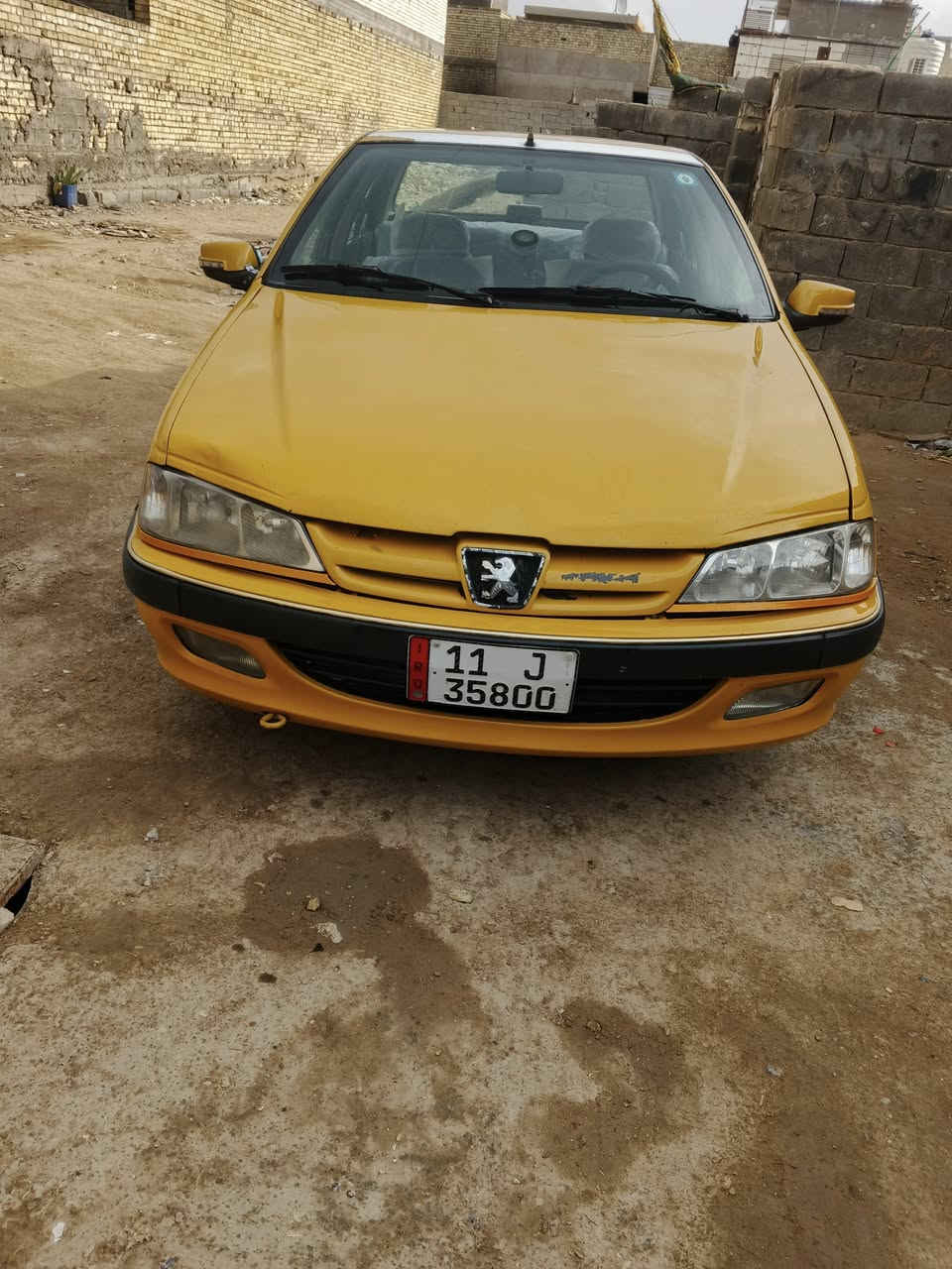 السلام عليكم بيجو بارص 2015 مابيها لا تبديل ولا خياس تبريد شغال محرك وگير فرنسي عليها غرامه وهيئه سنه ينزلن من سعرها  مكان بغداد البلديات ***********
