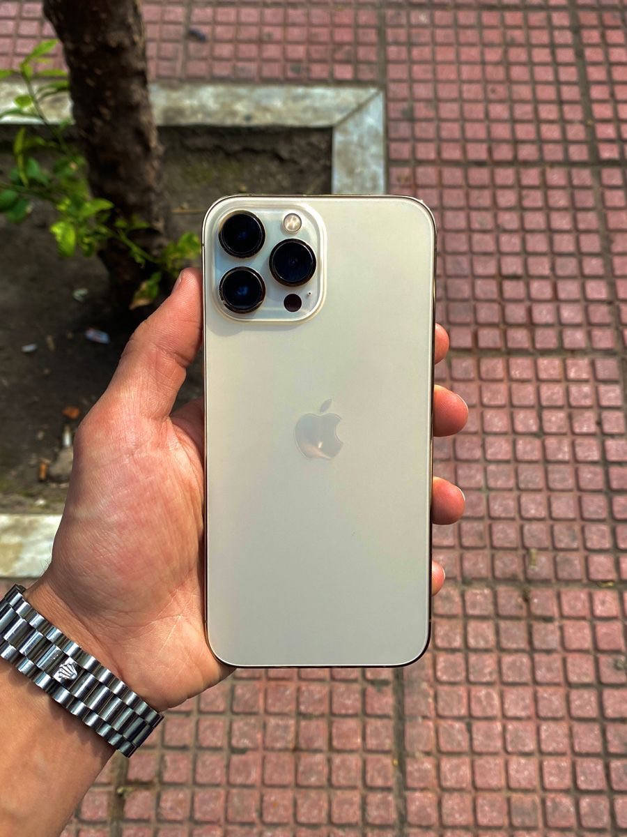 السلام عليكم للبيع آيفون 13برو ماكس
الجهاز بلاي مامفتوح 
بطاريه 77
فيس إيدي يشتغل ويطفي 
بس شروك خفيفه يم الفيس إيدي 
الجهاز كله شغال ومكفول 
كامرات صوت لاقطه مكفول 
للبيع بسعر مناسب 525 الله يديمك يارخص
للتصال***********
— في ‏تكريت محافظة صلاح الدين‏.
