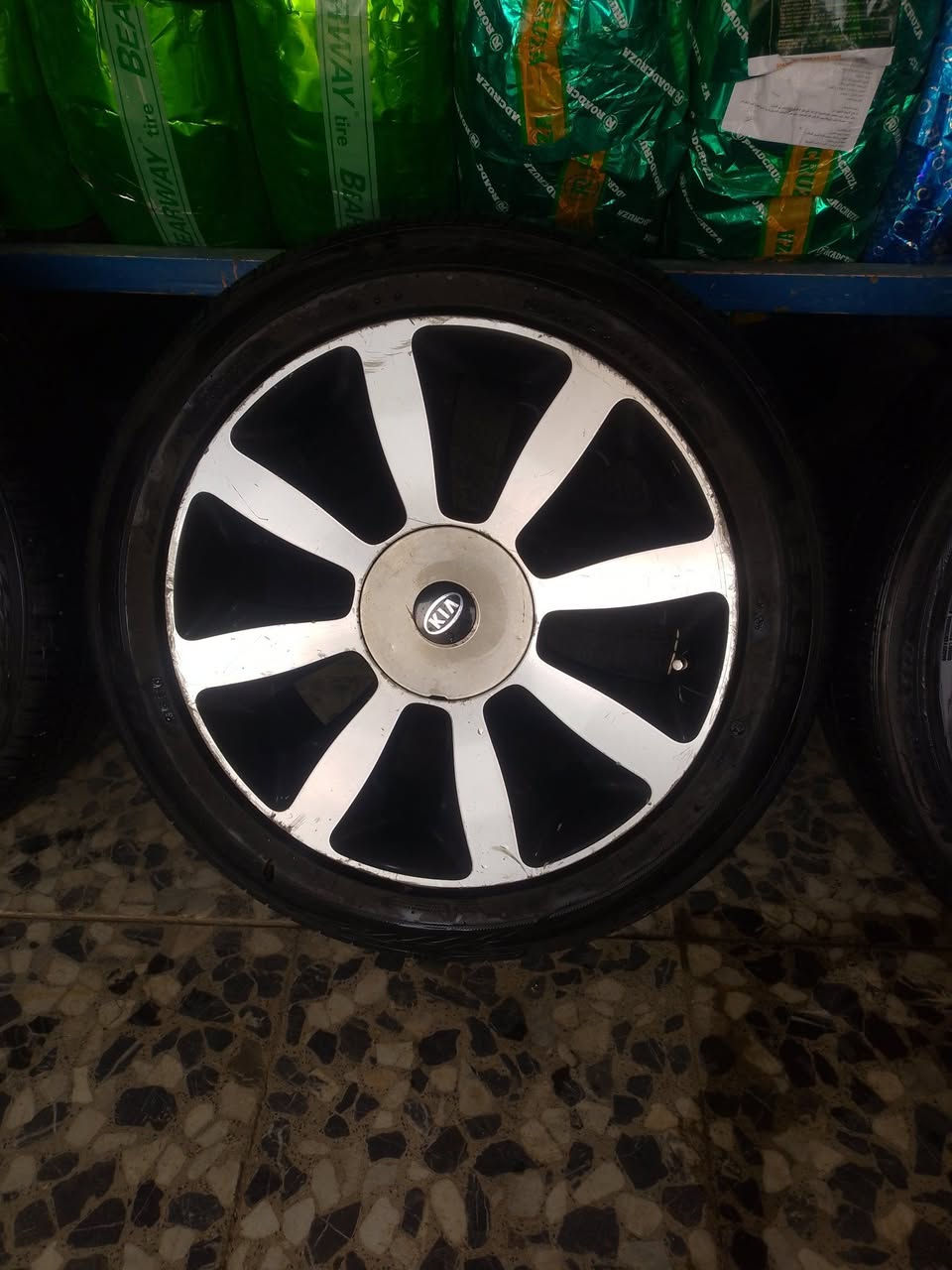 ويل كب 18للبيع جديد
وتخم تاير جديد 
السعر 225وبي مجال 
***********
