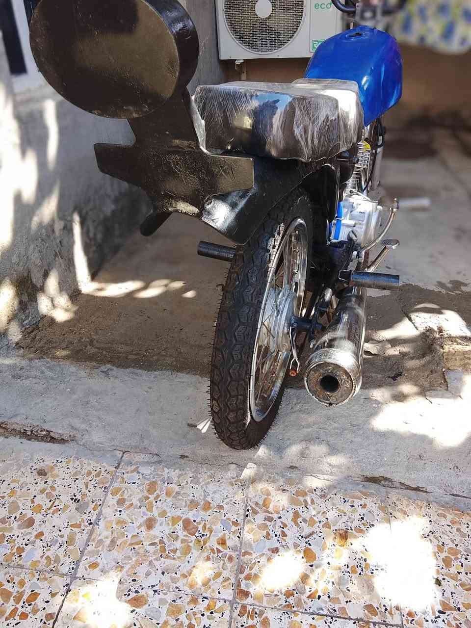 السلام عليكم دراجه لبيع عوزه بس دبلت وره دراجه كلك كلك السعر خاص مكان سوك شيوخ ناحية


**إذا كنت صاحب هذا الإعلان وتريد حذفه لأي سبب، رجاءا أرسل رسالة إلى الدعم الفني**