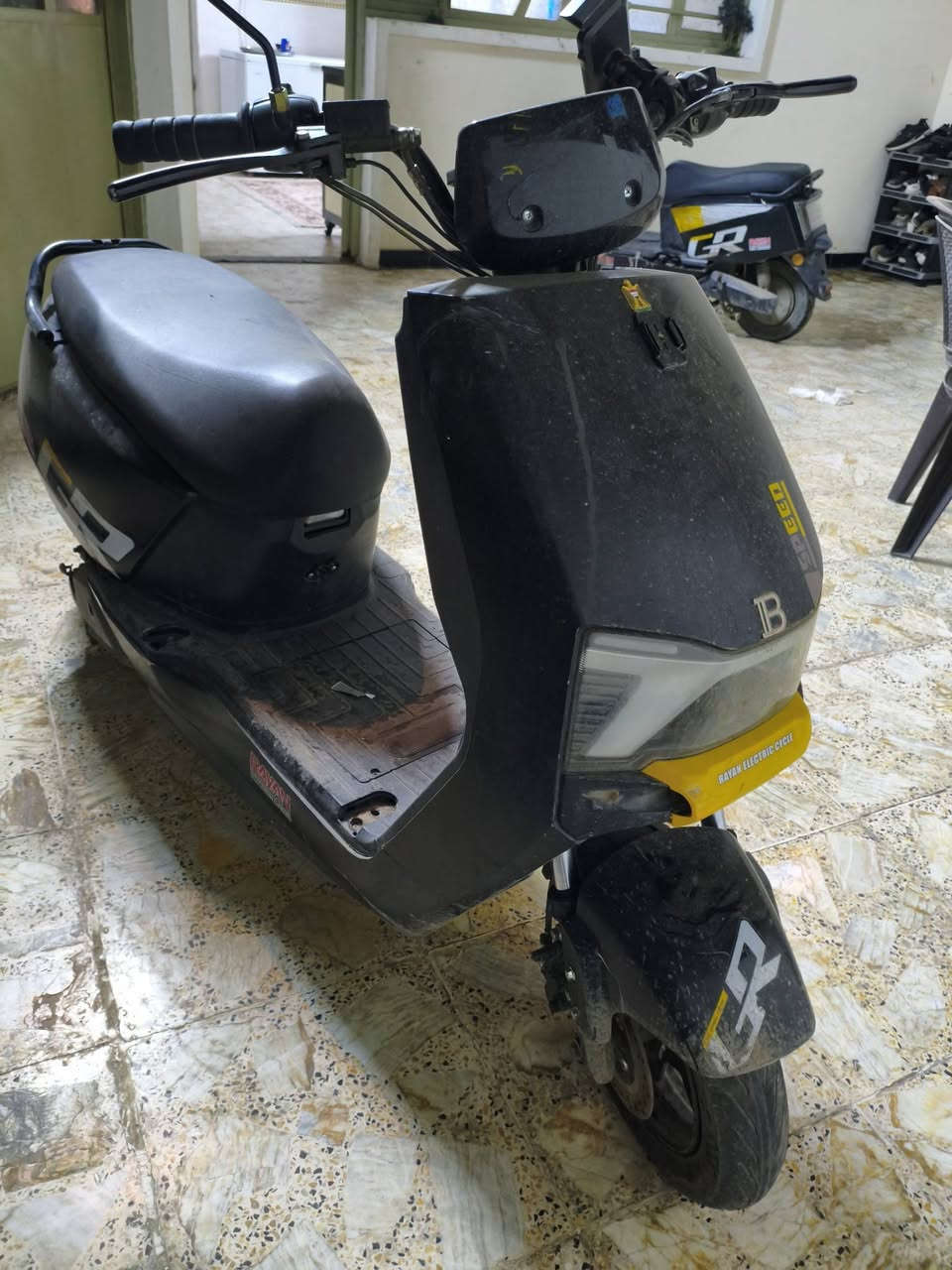 دراجه شحن للبيع ضرر ويل خلفي
سلام عليكم   درجه شحن ريان فول 
الدراجه مبدللها باتريات قبل، 3 اشهر ولحد الان توصل مسافه 67 كيلو 
مابيها شي الدراجه كهربائيات ملف  لايتات اشاير كلهن فول 
الدراجه بس الويل الخلفي انضرب ومامئثر عل ملف عل فحص تجي تفحص وتاخذ 
سعرها 350 الف 
بيها مجال 
مكاني بغداد البلديات حي التراث 
***********رقمي واتساب
