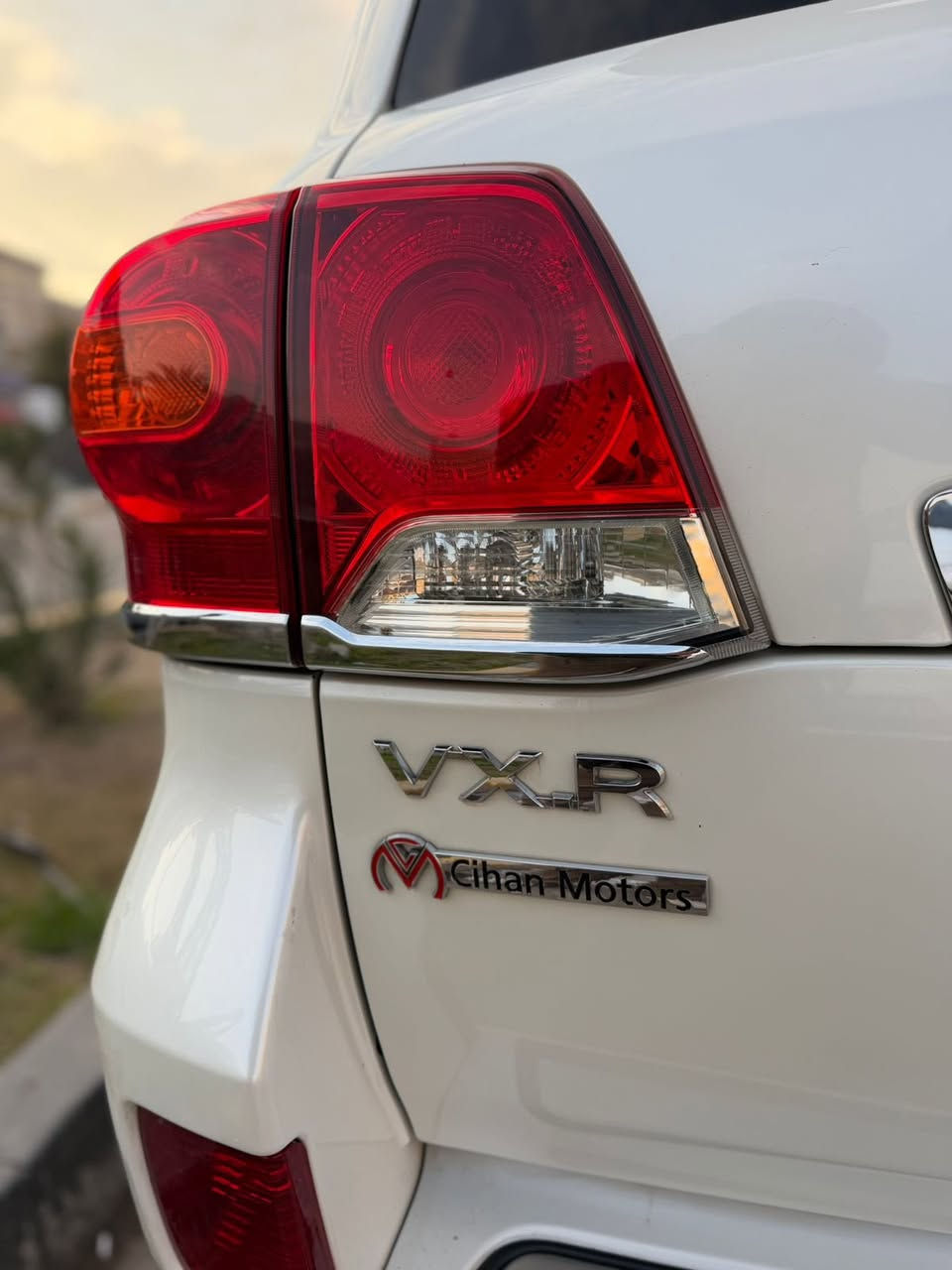 سلام عليكم 
لاندكروز  موديل 2015  
رقم أربيل باسمي 
4700
موصفات VXR لكزز
كشنات خزن
5بصمات ترحيب
شاشه ام دعاء
5كامرات 360
مري شفط+كامرات جانبيه
صندوق كهرباء
12سماعه دمام سماعات JPL
كشنات كهرباء امامي والصدر
كشنات تتدفى وتبريد
3شاشات سياره
مواصفات للكرز معروفه 
عنوان بغداد
‭0770 455 5362‬
***********
