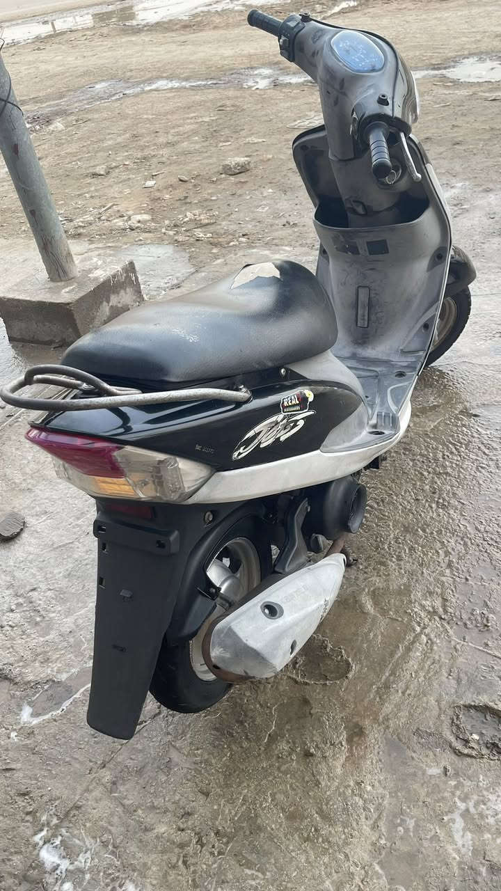 السلام عليكم حبايبي مغنولي دراجه مابيها مكان مامختوم ختم واحد وي لمكينه مكينه مكفوله ناعمه وشلعه ومعدل ومابيها نقص برغي ماكن حله  شراي يتصل سعر ٥٧٥ وبيها مجال قليل رقم ***********
