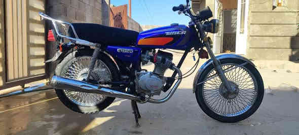 السلام عليكم 
سيفان 21 للبيع 4 كير
شغال كامل بي دبلات الاماميه تعبانه
 ويرهم مراوس حسب القناعه 
سعره 350 مكان حصيبه ***********
