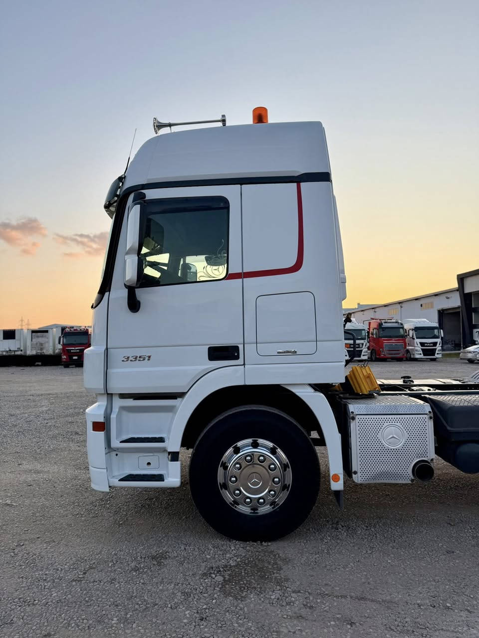 للبيع 
اكتروزحاجب 
سكس ويل 
مجموعة سبرنك GF  
حجم 3351 V8
موديل 2014 
فول فول مواصفات 
عنوان :كلار 
شركة جواني سردم 
أوقات الاتصال 9صباحاً حتى 9مساءاً
***********
