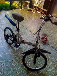 بايسكل حجم وسط للبيع السعر *30الف* المواصفات مثل ما موضح بالصور. الرقم...