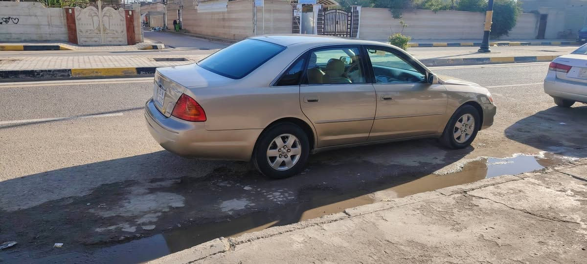 السلام عليكم افلون مديل ٢٠٠٠ وارد أمريكي لون ذهبي فول مواصفات ١ عله ١ فتحه سقف  ٦ سلندر تحكم ستيرن كشنات كهرباء بيهه حزام للجماليه مكفوله من الضربة كهربائيات كلهه شغاله سعرهه ٩٠ وبيهه مجال ***********
