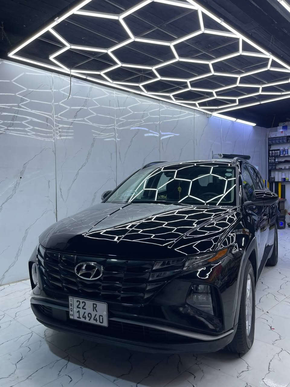 السلام عليكم 
———————🔥
النوع:توسان 
سنه الصنع /2024
حاله السياره بوضع الشركه🚙 
محرك وكير بحاله ممتازه جداً 🔥
جاهزه من كل النواحي مابيها كل نقص 
المواصفات /
———————
بصمه 👀
شاشه كبيره 😘
كامره خلفيه 🎇
تحكم ستيرن 🔥
مثبت سرعه 🌹
رادارات عدد 4🌧️
حساسات متكامله 💨
نضام ECO💬
نضام اقتصادي الوقود 💪
———————————-
السعر 223 وقابل للتفاوض 
او مراوس بهايلوكس 15/16/17
للاستفسار /***********
