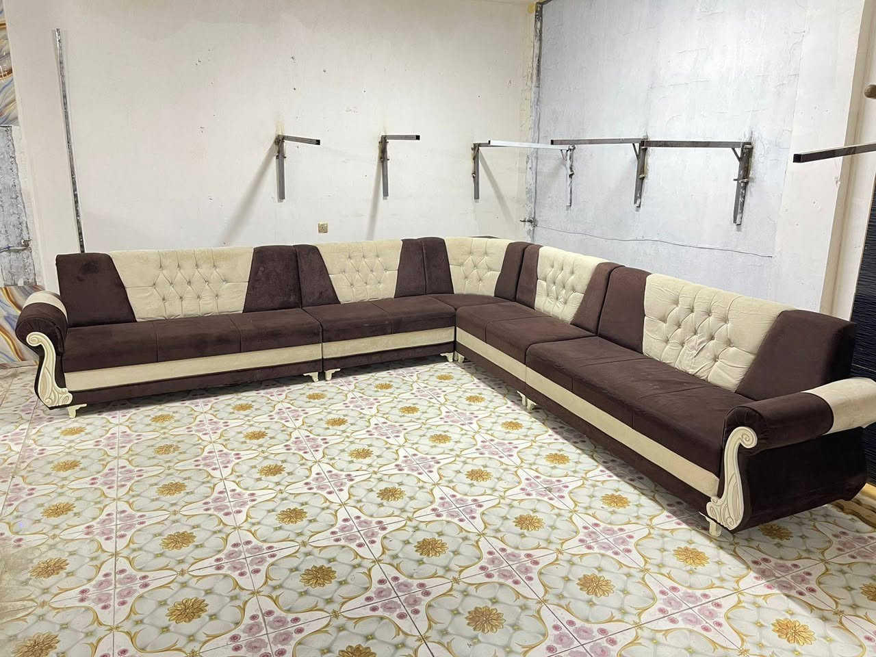 متوفر انواع الأثاث المنزلي مستعمل نضيف درجله اولى وبسعر مناسب العنوان العلم العهد الجديد مقابل زراعه العلم 

يوجد خدمه توصيل للأستفسار ***********
