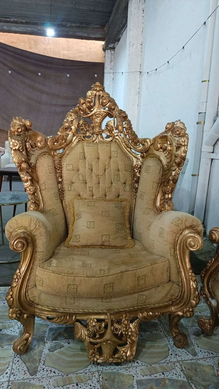 السلام عليكم اخوان
تخم ملكي مصري شغل درجه اولى
8 مقاعد+طبلة وصطيه
لون ذهبي💛
السعر 550 وبي مجال بسيط
العنوان بغداد الطالبيه 
مقابيل علوة الزويني مجاور محلات سيد هاني
معرض اثاث السليمانيه
ملاحضه:البضاعه الي بلمحل تصفيه محل
يعني كل البضاعه اسعار جملة واكو بيهن تحت اسعار جملة 
اكو جديد ومستخدم 
تحياتي للجميع
للتواصل والاستفسار راسلونه واتساب
***********
