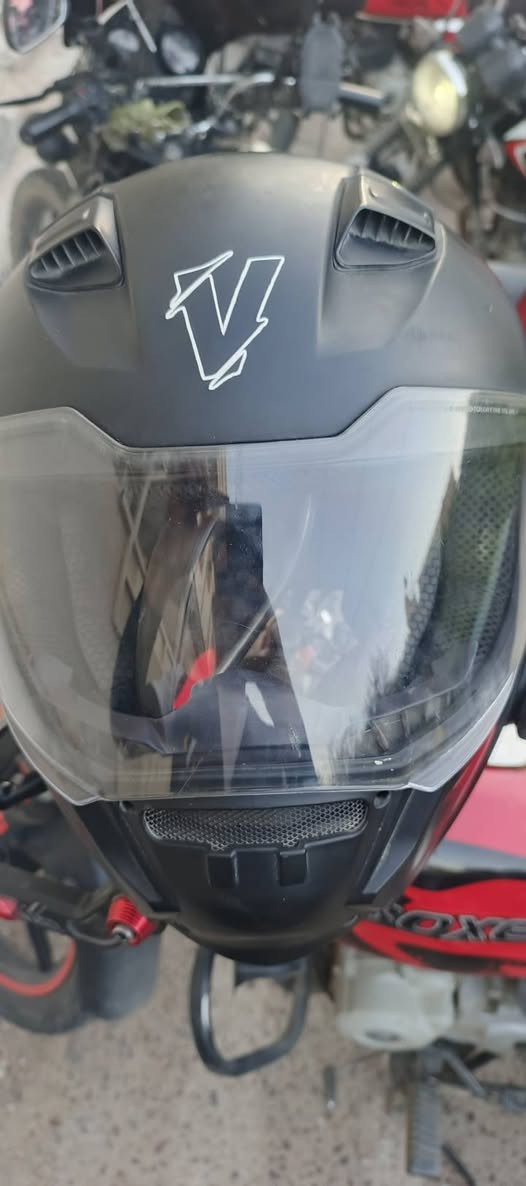 سلام عليكم خوذه VGV مستخدمه شي قليل 
سعره 50 مكان بغداد


**إذا كنت صاحب هذا الإعلان وتريد حذفه لأي سبب، رجاءا أرسل رسالة إلى الدعم الفني**