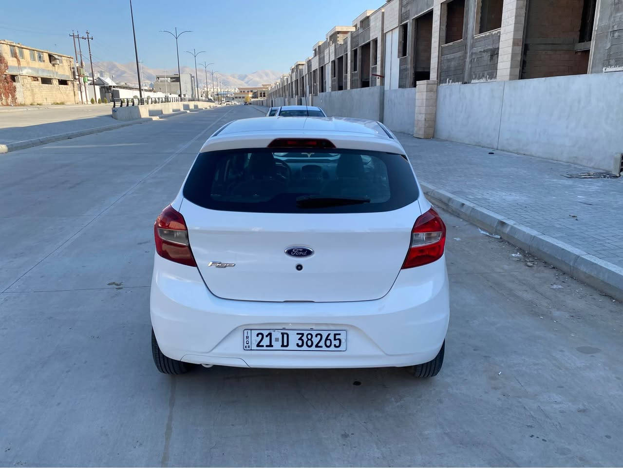 Ford Figo 2018 
مواسفات خليجي
بوياخ: نيو چاملخ هه يه 
دعمي خفيفي پشي هه ييه
دوو شويني سارده كوته
يك دينار مسروفي نيه
گير+مكينه+ته بريد+كاره بايي+هه موو به شرت
مكينه نه كرايته وه
نرخي 83 ومجال 
*********** السليمانية, العراق
