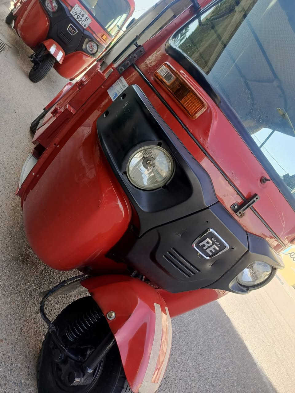 تكتك باجاج مديل 22  نضيفة تكتك مثل ماموجوده بالصوره مبدل بيه ولفات السعر 8 مليون وبيه مجال للشراي العنوان القبلة البصره رقم الهاتف ***********
