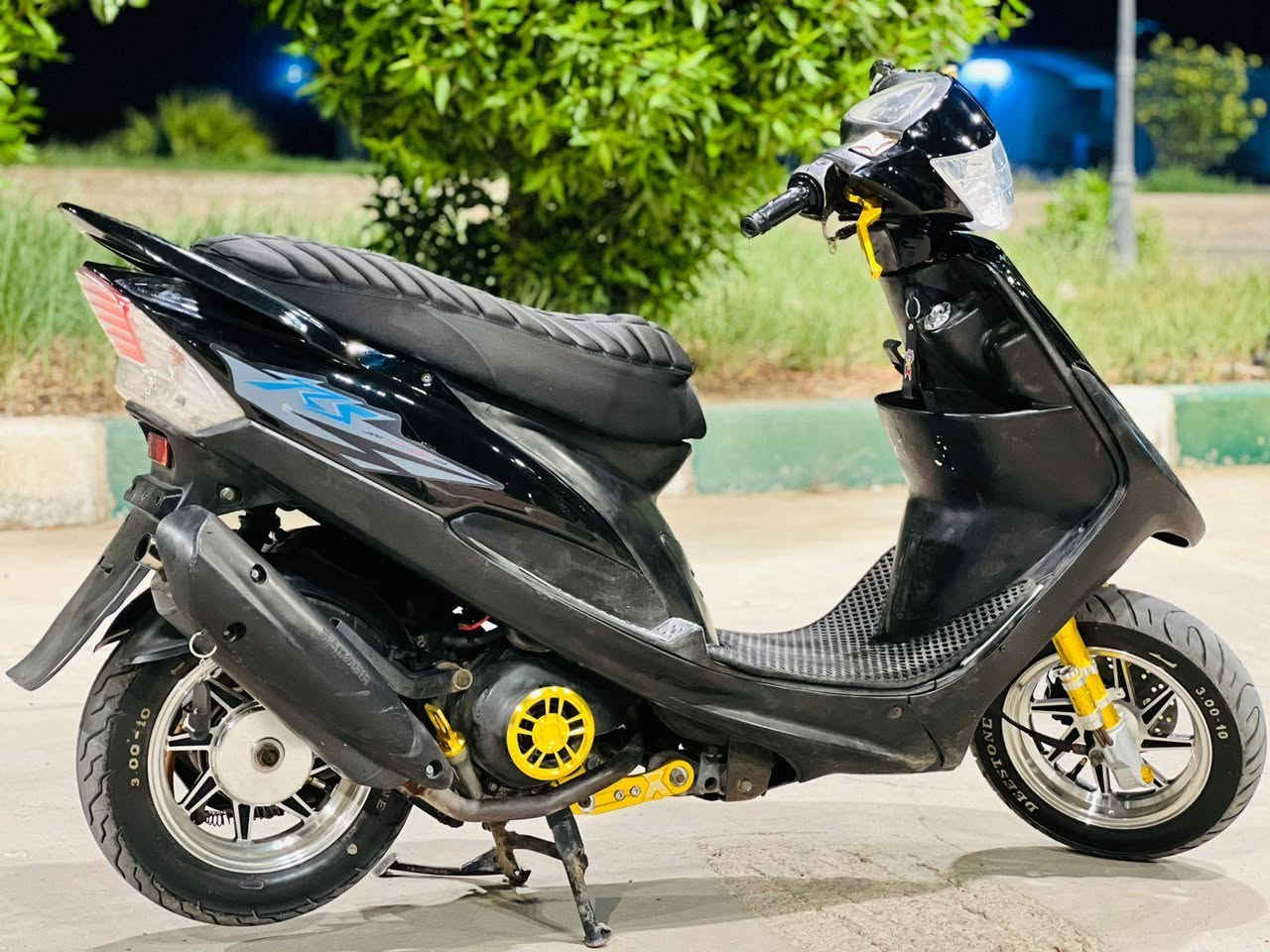 السلام عليكم شباب دراجه ماكس للبيع دراجه خير من الله 
كلجات رياضي
يدات ابريك رياضي
دبلات اماميه رياضي
شيال رياضي 
صالنصه رياضي 
بوشه 55 
دراجه سلف هندر ماعوزهه نقص 
ميسان - عماره 
سعرهه 750. وبيهه مجال قليل 
.
رقمي ***********
