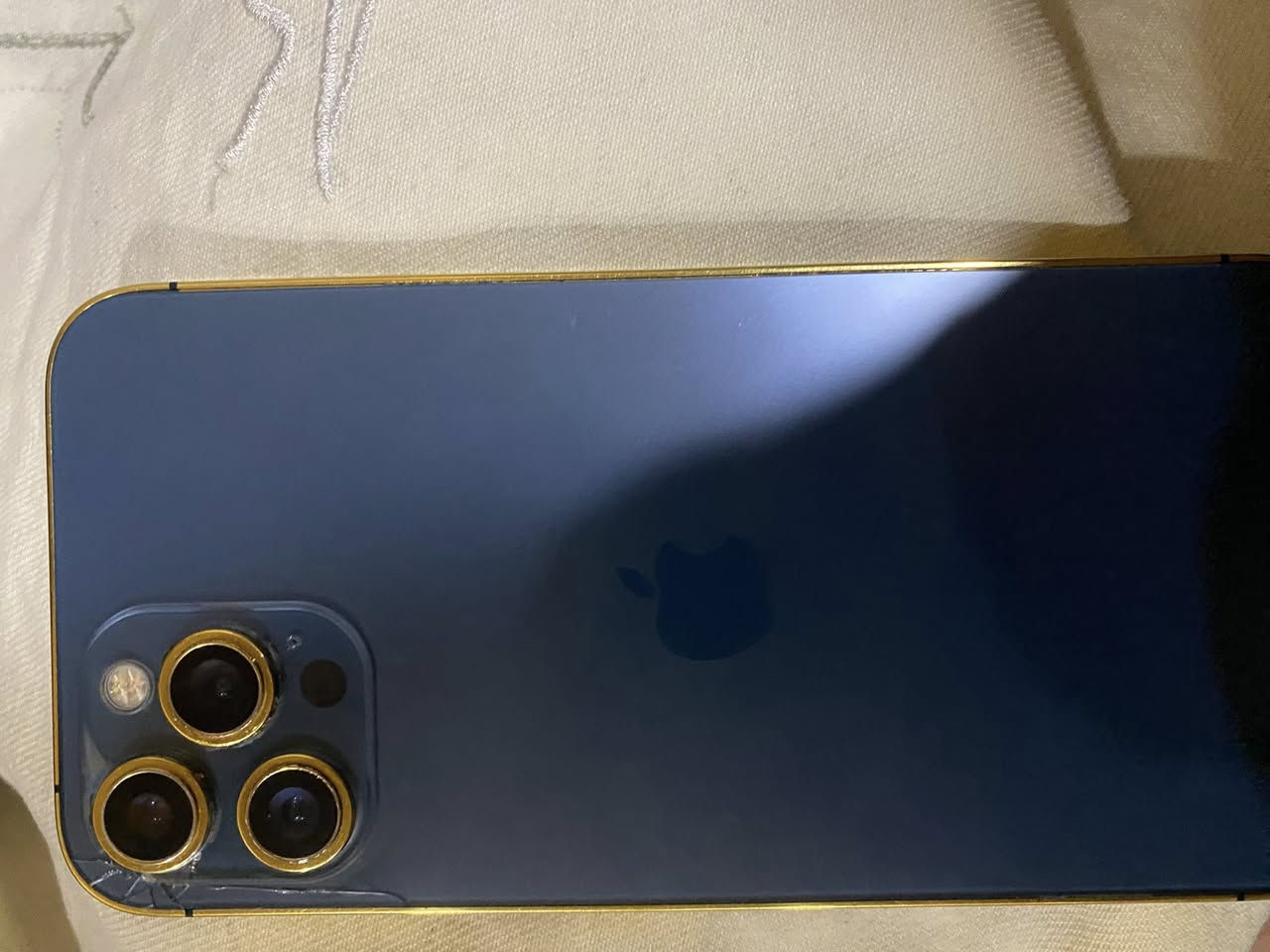 ايفون 12 برو ماكس طلاء ذهب
استعمال قليل جهاز نضيف كلشي ممبدل بي شرط الفحص
وتر بروڤ
السعر 500 وبي مجال
***********
