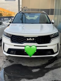 سورنتو ٢٠٢٢ • ماشيه ٣٠ الف • رقم بغداد