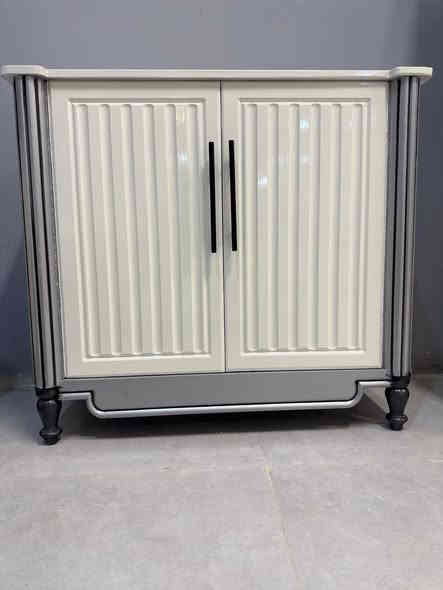 معمل ومعرض البغدادي للاثاث العراقي عنوان قلعه سكر بقرب من مطعم الكويت السياحي 
***********
