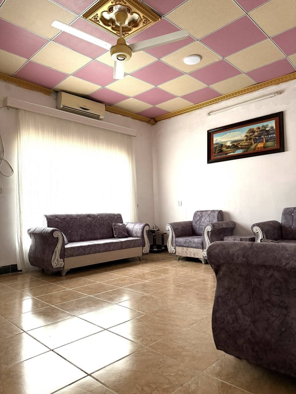 #اعلان
دار للبيع مساحة 200متر 

#مواصفات غرف نوم عدد2 هول كبير استقبال مطبخ صحيات بيتونه كراج حديقه سيراميك سقف ثانوي 

#خدمات كامل مجاري رصيف 3امتار شارع 30متر مقابيل مدارس ابتدائيه متوسطه بنات والبنين يصلح كلشي شارع تجاري محلات يتاجر منظمه مقرات صف داره هجره ومهجرين 

#الجنس العقار طابو صرف تحويل ثاني يوم 

#السعر 110مليون بي مجال

#العنوان ديالى خانقين خلف ملعب 

#اتصال ***********  مكتب علي الوندي للعقارات ومقاولات
