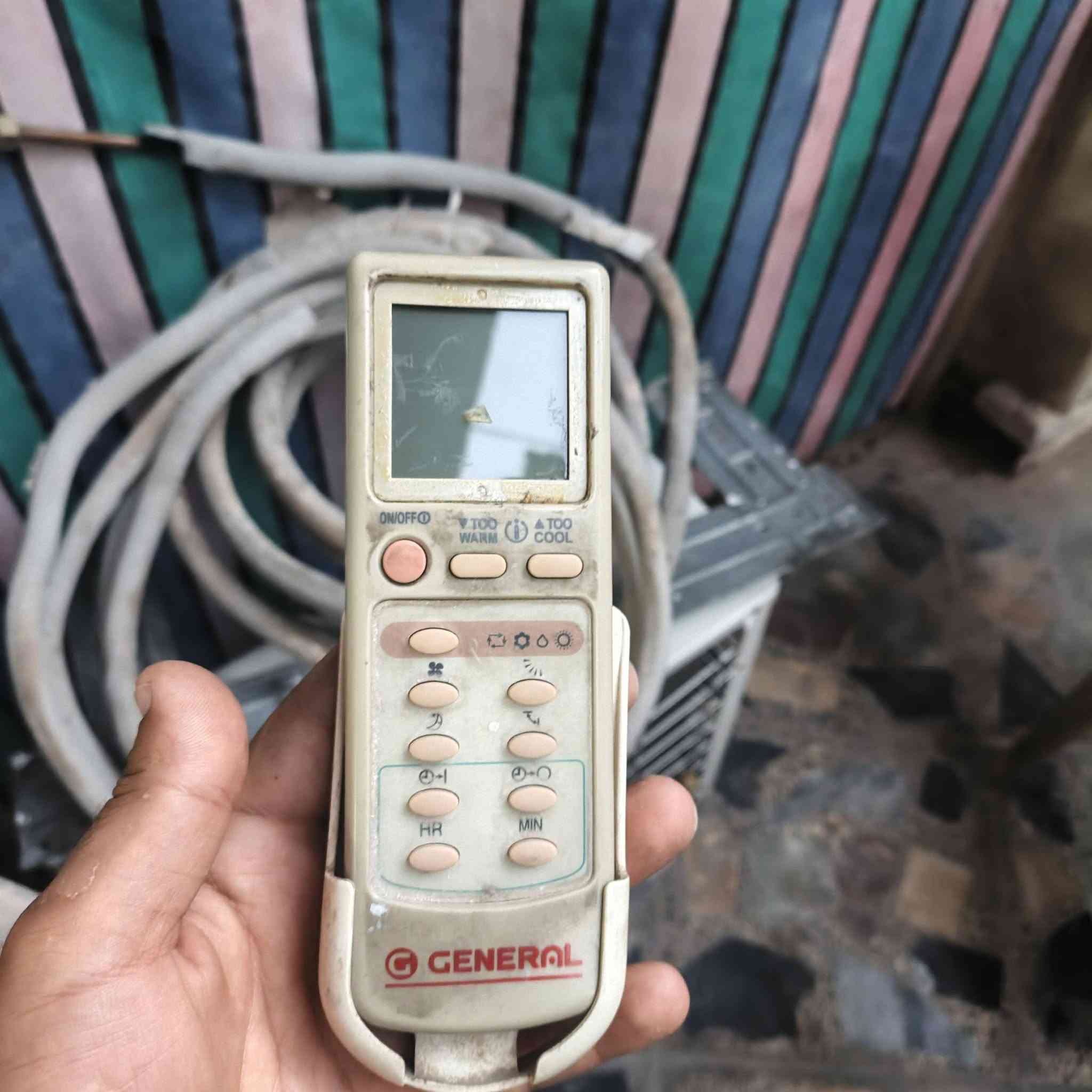 سبلت جنرال 1 طن 
السعر 175


**إذا كنت صاحب هذا الإعلان وتريد حذفه لأي سبب، رجاءا أرسل رسالة إلى الدعم الفني**