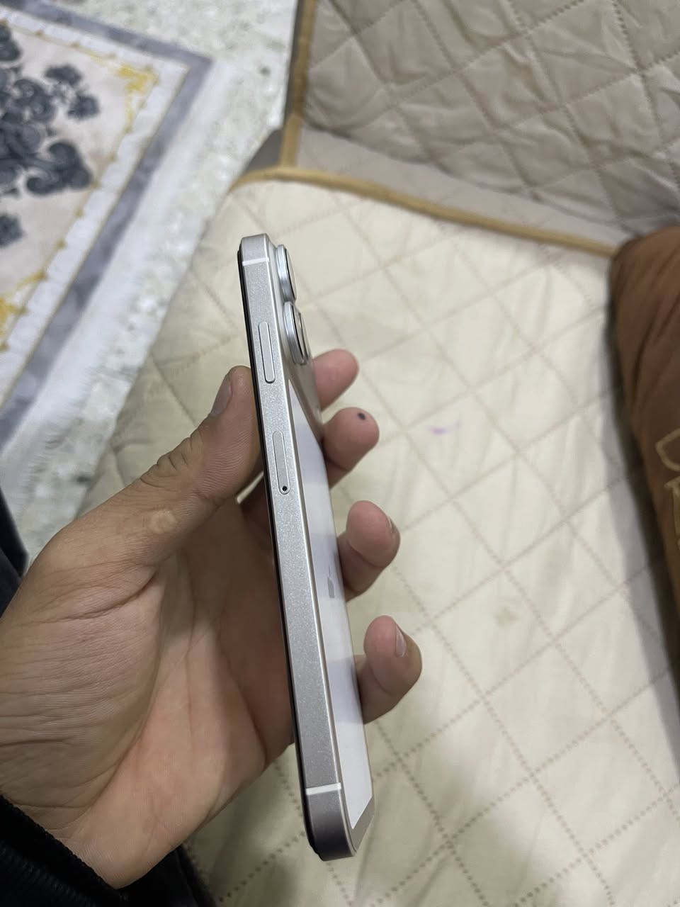 السلام عليكم 
ايفون ١٢ برو ماكس ابيض بلادي ممفتوح وتر ذاكرته ٢٥٦ فطر بالضهر وشخوط بالشاشه سعره ٤٥٠ بي مجال للشراي
ايفون اكس ماكس محور ١٧ برو ماكس ممبدل بي ولا قطعه بلادي ذاكرته ٢٥٦ كلشي شغال بطاريه ٨٢ بلاديه سعره ٢٧٥ وبي مجال *********** مكاني بغداد
