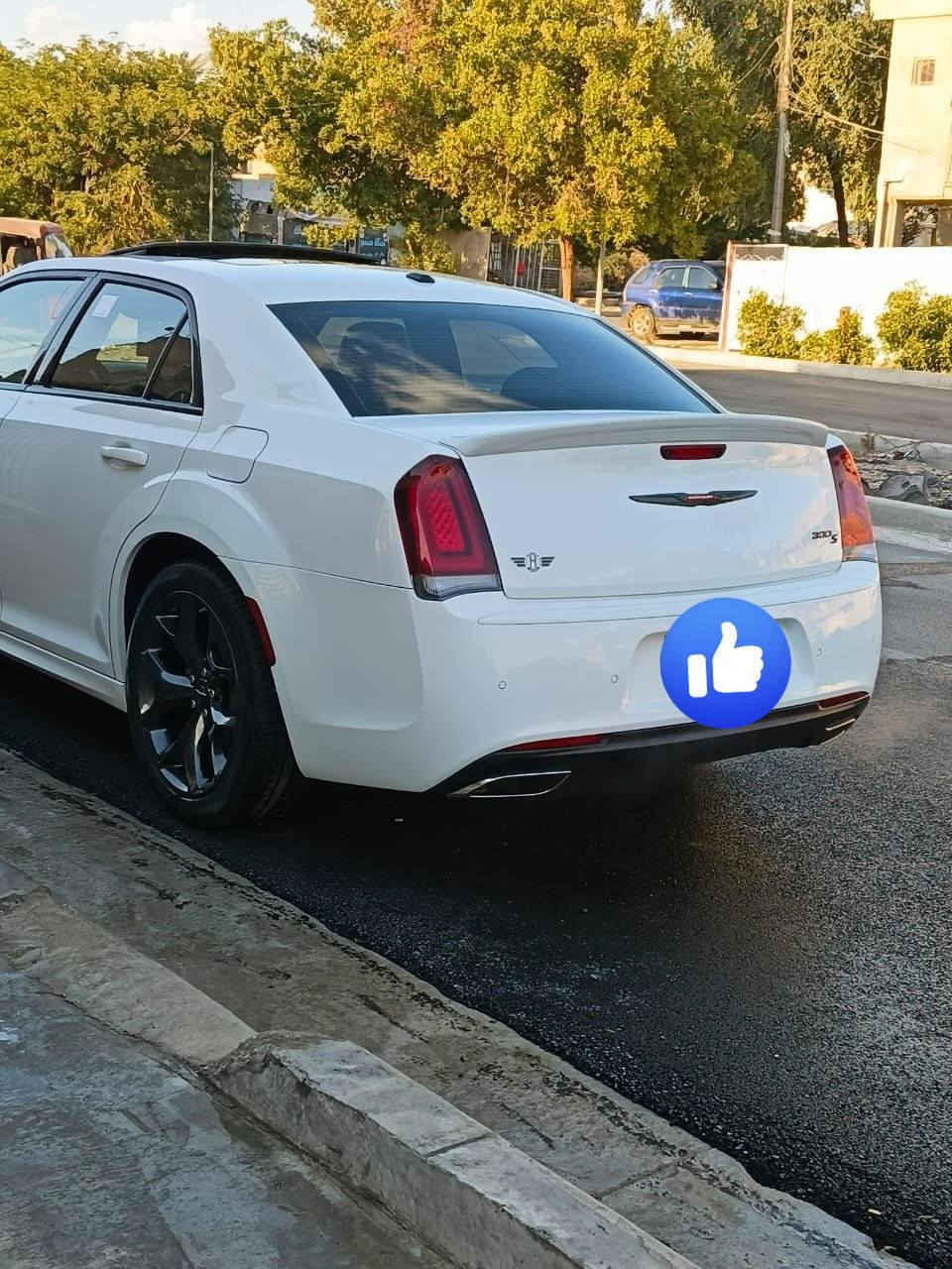 السلام عليكم 
كرايسلر موديل 2023 شركة هارلم آخر إصدار رقم أربيل تحويل مباشر مكفولة من الحادث والبارد فقط صبغ بل دعامية الخلفية أثر شخوط بدون فتح السيارة ماشية ٢٥ مايل بعدها بوضع الشركة بضمان الشركة كل تبديلاتها وصيانتها بل شركة السعر ٣٨٠  بيها مجال  مكان السيارة بغداد ساحة بيروت ***********
