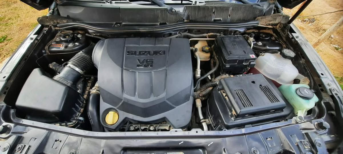 سوزوكي XL7 موديل 2008. فول مواصفات
كير محرك تبريد كهربائيات خير من الله ع وضع الشركه مملعوب بيه 
محرك 3600 
7 راكب 3 قطع تبريد  
تدفئه تبريد بالمقاعد / المقاعد جلد 
فتحه شاشه كاميرا حساسات تحكم جهتين مثبت سرعه مانع تزحلق كونترول اعطال / رقم انبار بسمي تحويل مباشر 
مكان / هيت 
السعر100  بيه مجال السوك موجود كلشي بي حتى ب40. سيارتي وعلى ايدي من 2012 
الاستفسار ***********
