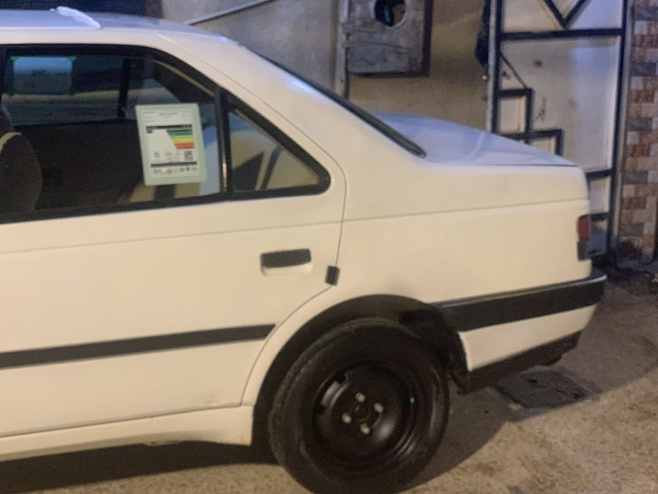 بيجو ٤٠٥ السياره جديده موديل ٢٠١٠ مكفوله من ضربه وتبديل وصبغ ماعدا هلال خلفي مرشوش الباقي كفاله ماشيه قليل مكينه كير حداده كله كفاله تخم تاير تبريد نقص غاز فقط سنويه ٢٨ رقم بصره السعر ٣٥ للاستفسار ***********
