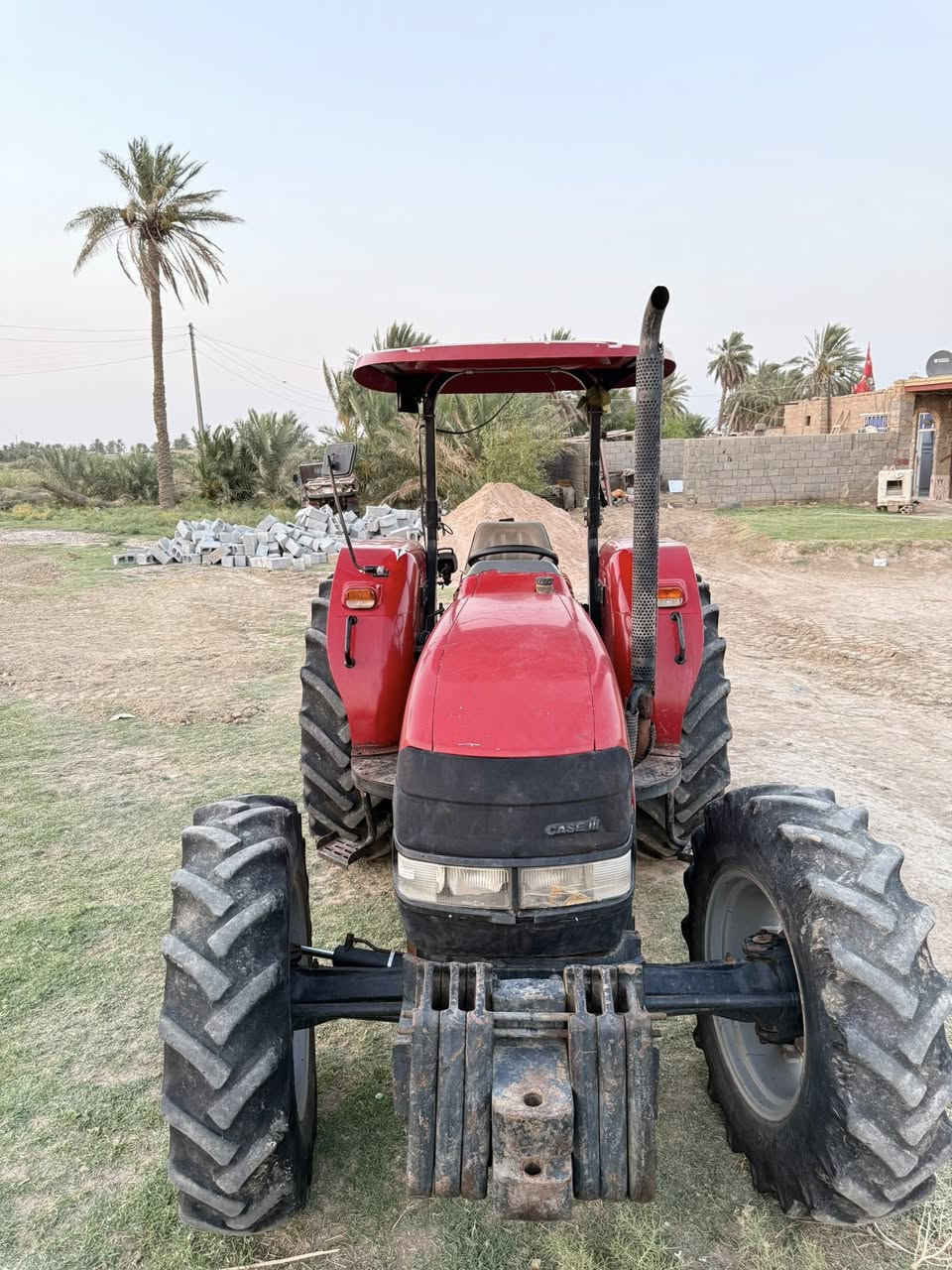 بيع مستعجل نيوهولند كيسي موديل 12 كتاب شركة 
بس محرك مجفت البقيه كله شركة 
مكانها ناصريه الشطرة 
للاستفسار اكثر الاتصال ***********
***********
