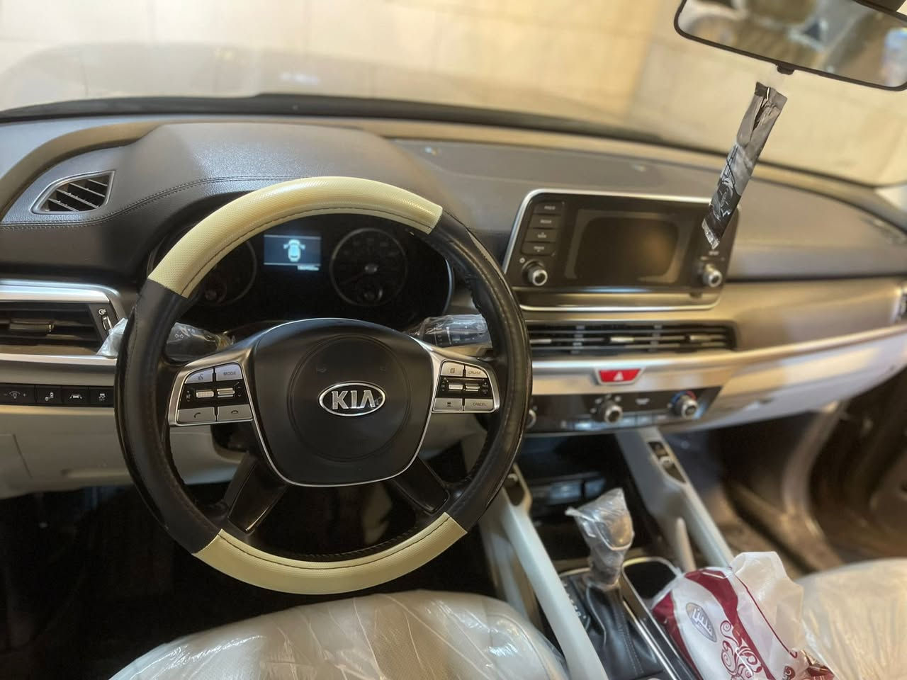 كيا تيلو رايد ٢٠٢٠ .. S V6 اللون بني 
الضرر جاملغ الأيمن مع تعديل بسيط وصبغ البنيد 
مواصفات 
فتحة سقف 
محرك 3.8L 6  سلندر
تحكم ستيشن
تحديد مسار 
ويل كب حجم ٢٠ 
رادار أمامي وخلفي وجانبي 
حساس ورادار اجتياز
كامرا خلفيه 
كشنات أماميه تحكم كهربائي  وتدفئ 
شاشه كبيره 
سستم صوت 
هند بريك بصمه 
مانع انزلاق 
وبعد بيها هواي مواصفات وسياره جديده رقم بغداد 
العنوان ميسان 
رقم الهاتف ***********
السعر ٢٤٠$
وبيها مجال بسيط
