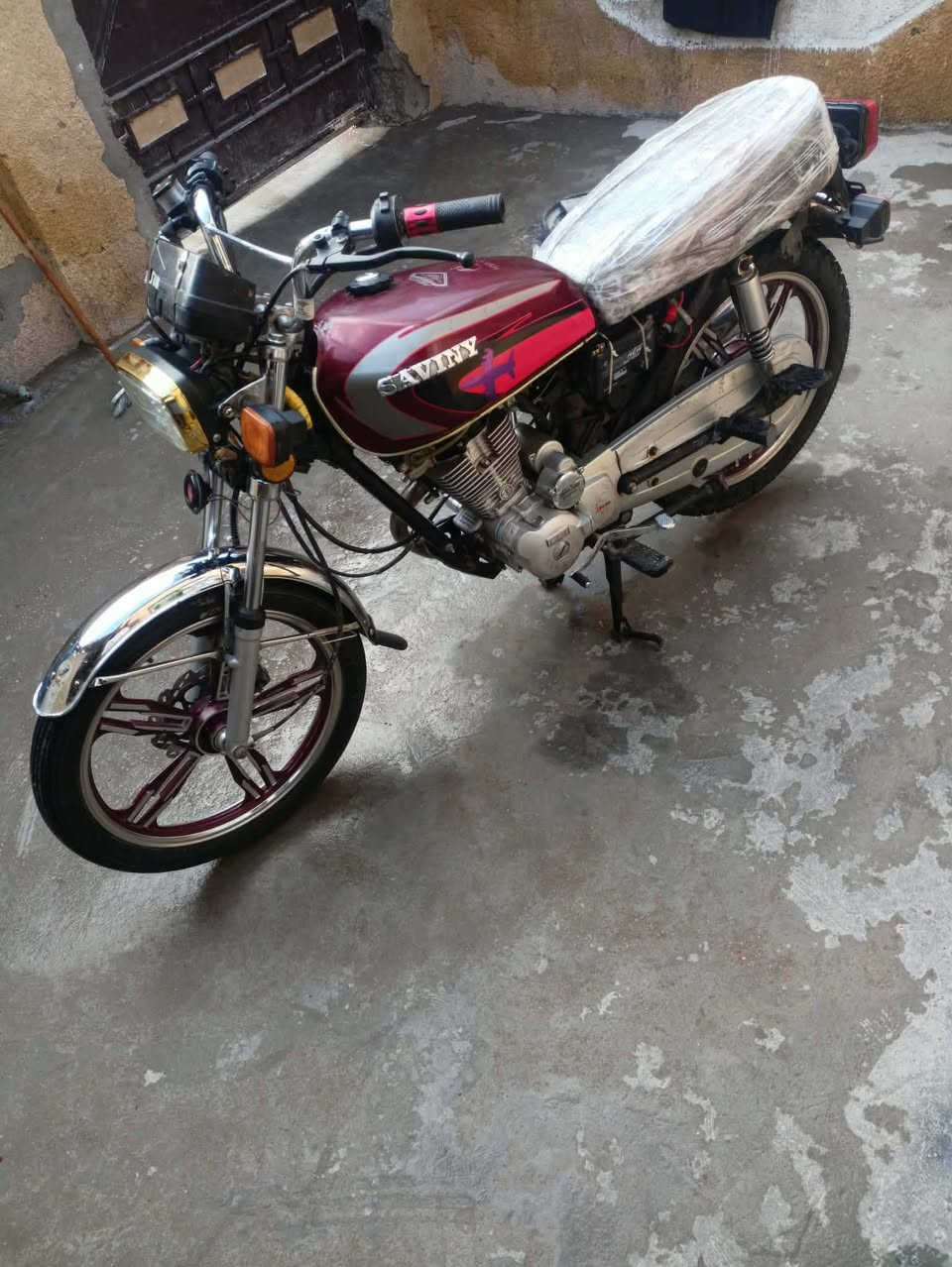 دراجه سيفان موديل 2021 دراجه كامله من كلشي بس بيها خيط تبخير أوراقها ضايئعا اكفلها عشائار وقانون سعر دراجه 400وبيها مجال بسيط *********** العنوان زعفرانيه
