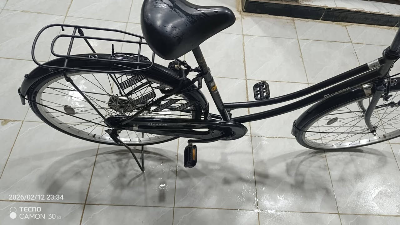 بيسكل ابلادي نضيف 26السعر 120وبي مجال الطيبين المكان الشطره 
***********
