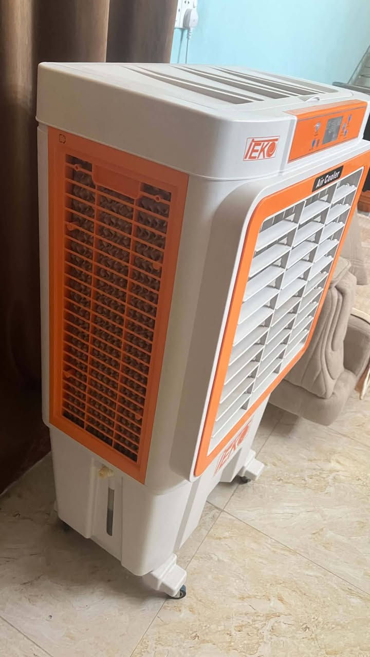 مبرده اخت الجديده نضيفه جدا السعر 130 بيه مجال بسيط كربلاء حي القادسيه ***********
