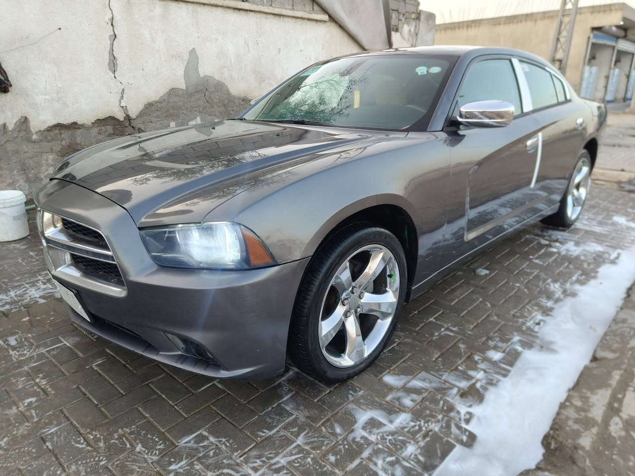 جارجر موديل 2014رقم بغداد مكينة 3600كير مكينة حدادية تخم تاير تبريد ثلج سيارة جاهزه بيه 3قطع صبغ اثر جراد بدون ضربه عنوان السيارة بصرة السعر 125رقم ،***********
