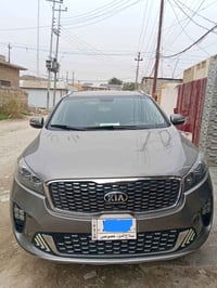 سورنتو ٢٠١٩ • ماشيه ٤٧٠٠٠ • ضرر امامي ايمن