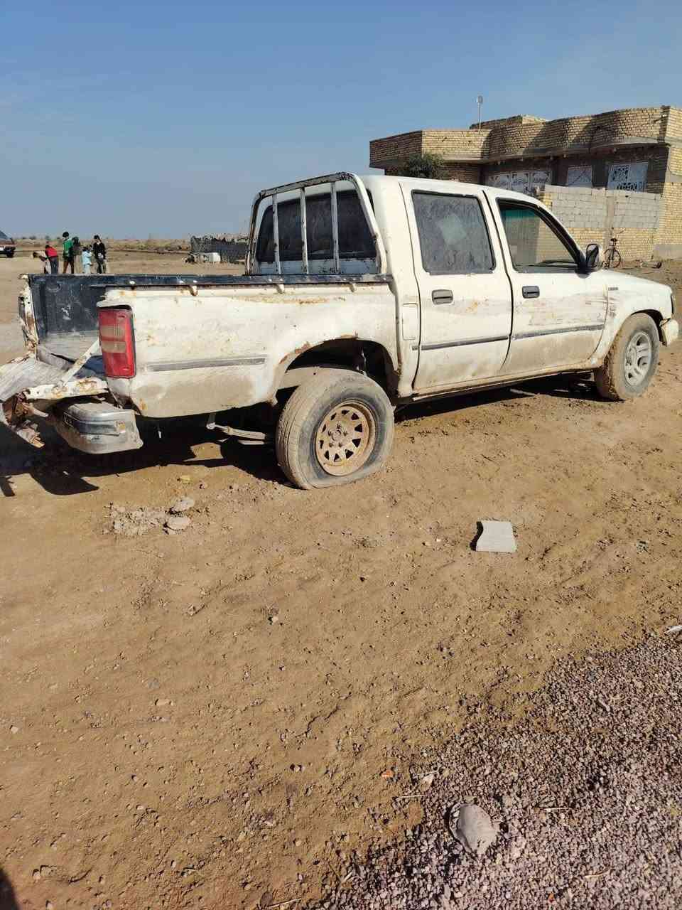 بيكم دير موديل 7سياره اوراق فقط شغاله تمشي السعر 11ورقه مكان السياره ناصريه سيد دخيل اتصال ع رقم***********
