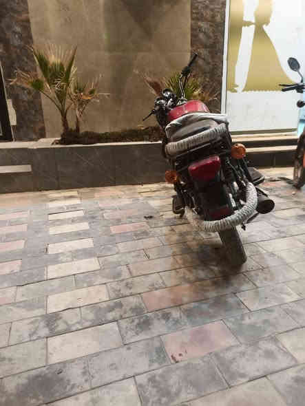 السلام عليكم دراجه دايون نفخ موديل 2019مكفوله مكينه وشاصي أوراق اصولي كبل تترقم السعر 950 وبيه مجال شي بسيط حك الجيه ***********
