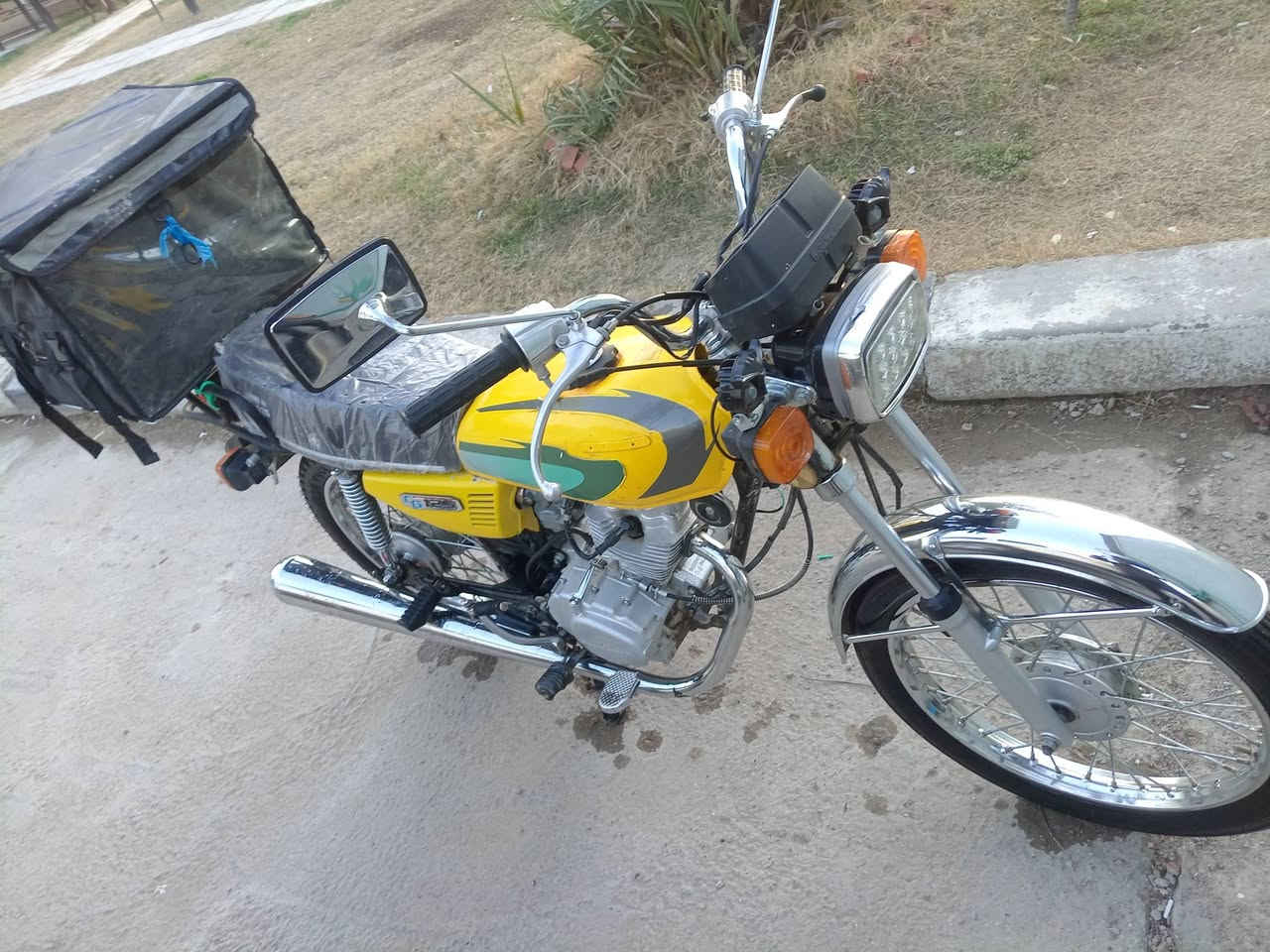 اللهم صلى على محمد وال بيت محمد السلام عليكم
دراجه للبيع مستعجل مطلوب دين
ارشيا صفره رقم وسنويه لوحات 2 رقم انكليزي
الدراجه تخبل مثل ما موضح بالصوره وان شاء الله تعجب الي ياخذه ويدعيلي مداريه دهن وبانزين
السعر مليون و 100 الف بيه مجال للطيبين
للتواصل اتصال:***********
للتواصل واتساب:***********
