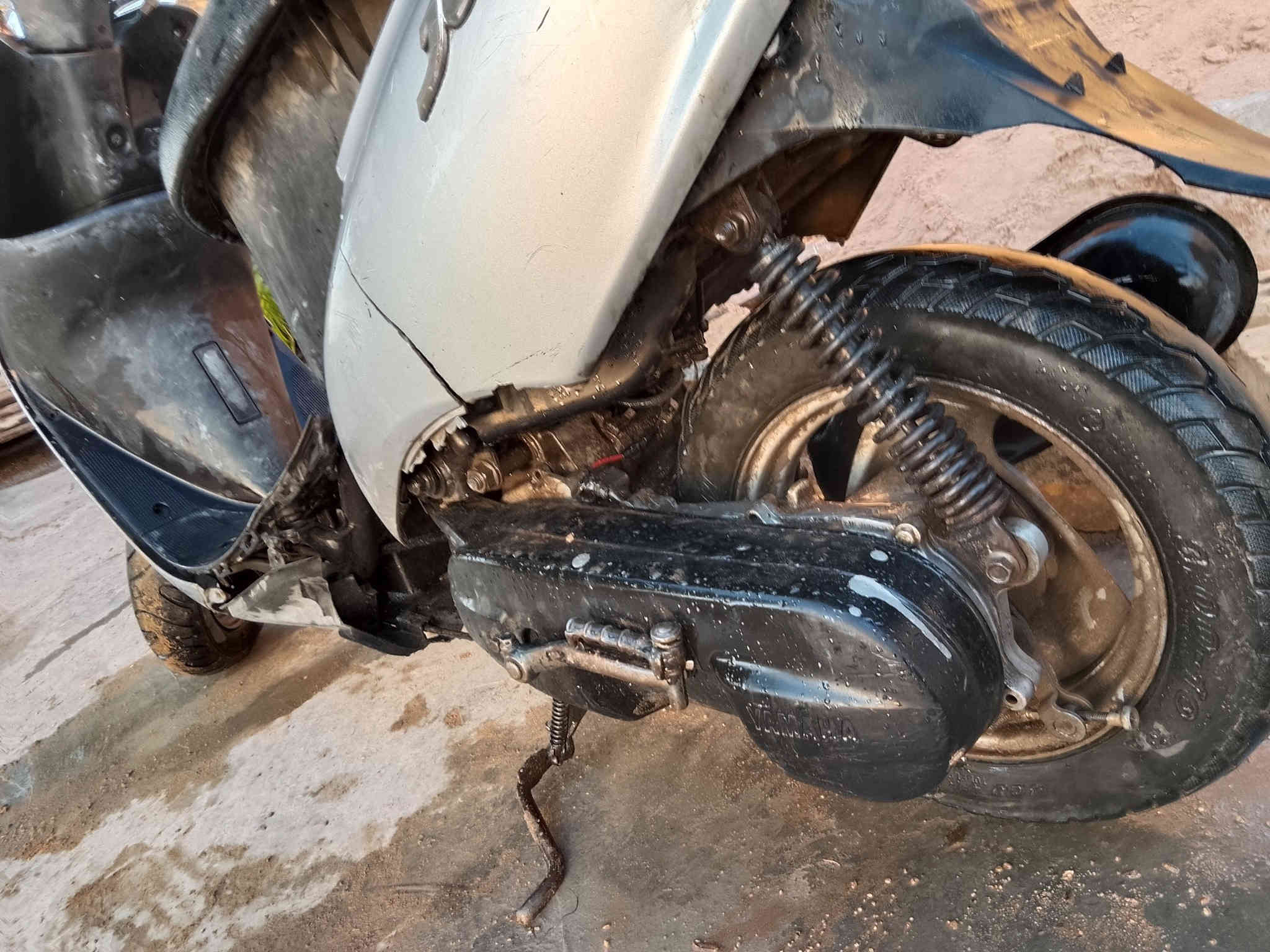 السلام عليكم دراجه 60للبيع للستفسار مكاني بغداد الحسينيه شارع المرور السعر 80 وبيها مجال غير شغاله عوزه اشياء بسيطه الرقم *********** نضافه المكينه فوول
