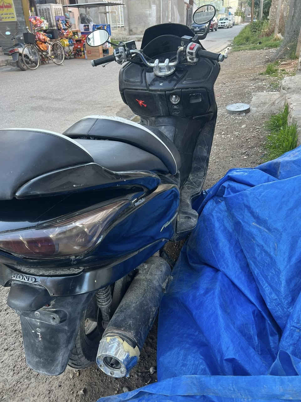 السلام عليكم
دراجه فورزه 0/8 للبيع عميه
الدراجه بدون اوراق مكفوله سرقات + مكينه مكفوله ترايك بصره شلعه 
الدراجه شغاله بس بيهة خلل كهربائي 
السعر 400 وبيهة مجال قليل
يرهم بيع او مراوس 
العنوان / بعقوبه / ام النوه
للتفاصيل /***********
