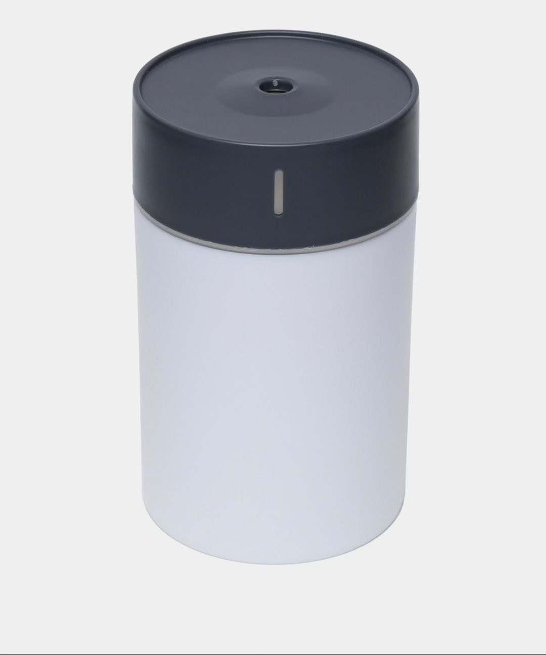 💨 ودّع الجفاف وخَلّي الجو ينعش مزاجك!
💨 جهاز ترطيب الهواء    Himudifier H2O_ USB

صغير بالحجم… قوي بالأداء ✨

إضاءة ليلية LED متغيّرة الألوان
تخلق جو هادئ ومريح للنوم والاسترخاء

✈️ تصميم محمول وخفيف
تاخذه وياك للسفر، المكتب، السيارة أو البيت

🎨 الألوان المتوفرة:
الأبيض – الوردي – الرمادي

🔹 المواصفات:
• السعة: 260 مل
• مدة الرش: من 4 إلى 6 ساعات
• القدرة: 1.5 – 2 واط
• مصدر الطاقة: Micro USB
• الفولتية: DC 5V / 1A
• الإضاءة: تعمل دائمًا
• الحجم: 72 × 72 × 120 ملم
• بلد الصنع: الصين

✨ المميزات:
✔️ يرطّب الجو ويخفف الجفاف
✔️ هادئ جدًا ومناسب للنوم والمكتب
✔️ تصميم أنيق وبسيط
✔️ يشتغل على باور بانك أو شاحن موبايل
✔️ يتميز بخاصية الإغلاق التلقائي عند انخفاض مستوى الماء لضمان السلامة ومنع تلف الجهاز.
✔️متوافق مع الزيوت العطرية: يمكن استخدامه كموزع للروائح العطرية (باستخدام الزيوت القابلة للذوبان في الماء) لإضافة رائحة لطيفة إلى الغرفة. 

📦 مناسب للبيت – المكتب – السيارة – غرف النوم

💰 السعر: 1000 دينار فقط
🚚 التوصيل داخل بغداد: 2000 دينار

📩 للحجز راسلنا خاص
عرض خاص على مبخرة اطلب 
جملة او مفرد


**إذا كنت صاحب هذا الإعلان وتريد حذفه لأي سبب، رجاءا أرسل رسالة إلى الدعم الفني**