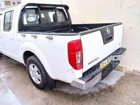 ناڤارە  مودێل ٢٠٠٩  بێ دەعم و  لێدراوی و بێ بۇیاخە مەکینەی بیلادیە تەشفید کراوە بە باشترین شێوە تەبرید ساردو گەرم بێکێشە ئیش ئەکا  تاخم تایە تازەیە گێڕ و مەکینە م ئەکسڵ بەشەر سەیارەکە ١٨٥٠٠٠ ڕۇشتوە  ڕەقەم سلێمانیە بە ناوی خومانەوەیە تا ٢٠٣٤ تازەیە  
ژ.م:*********** حلبجة
